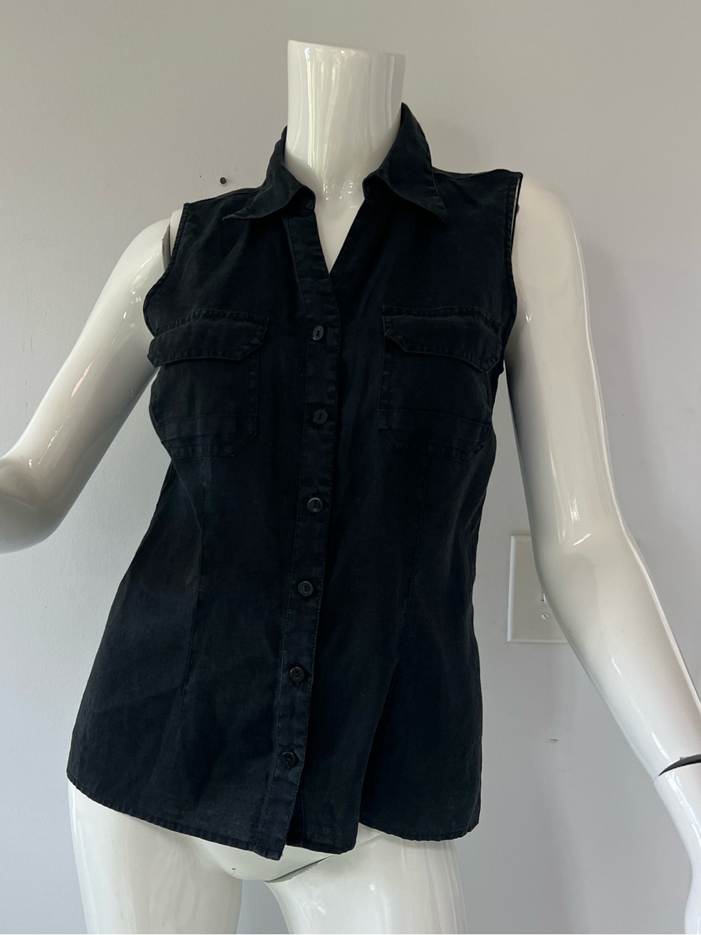 Sleeveless Button-Front linen navy blue Women's Top